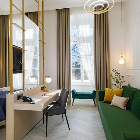 Отель Sophia Palace 4*